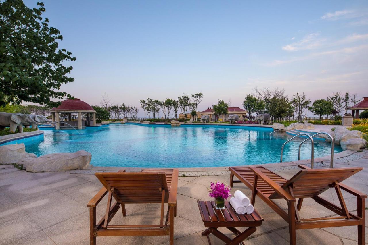 Crowne Plaza Ocean Spring Resort By Ihg Jimo Luaran gambar